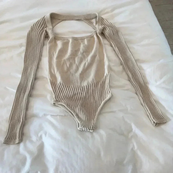 Ruve Espel Beige Knit Bodysuit Size Small - Picture 2 of 7